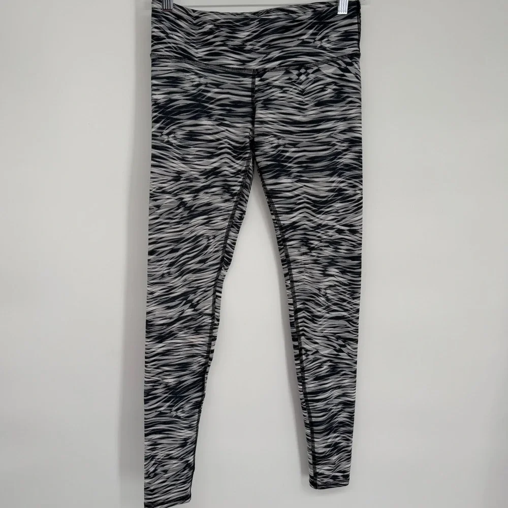 Alo Yoga Leggings Womens Medium Runway Zebra Abstract Wave‎ Athletic Workout